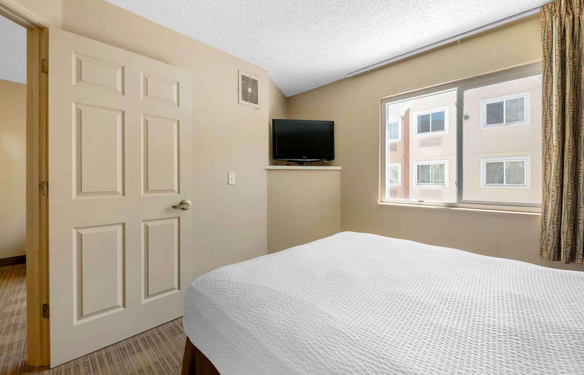 Extended Stay America Select Suites - Jacksonville Salisbury Rd Southpoint Екстериор снимка