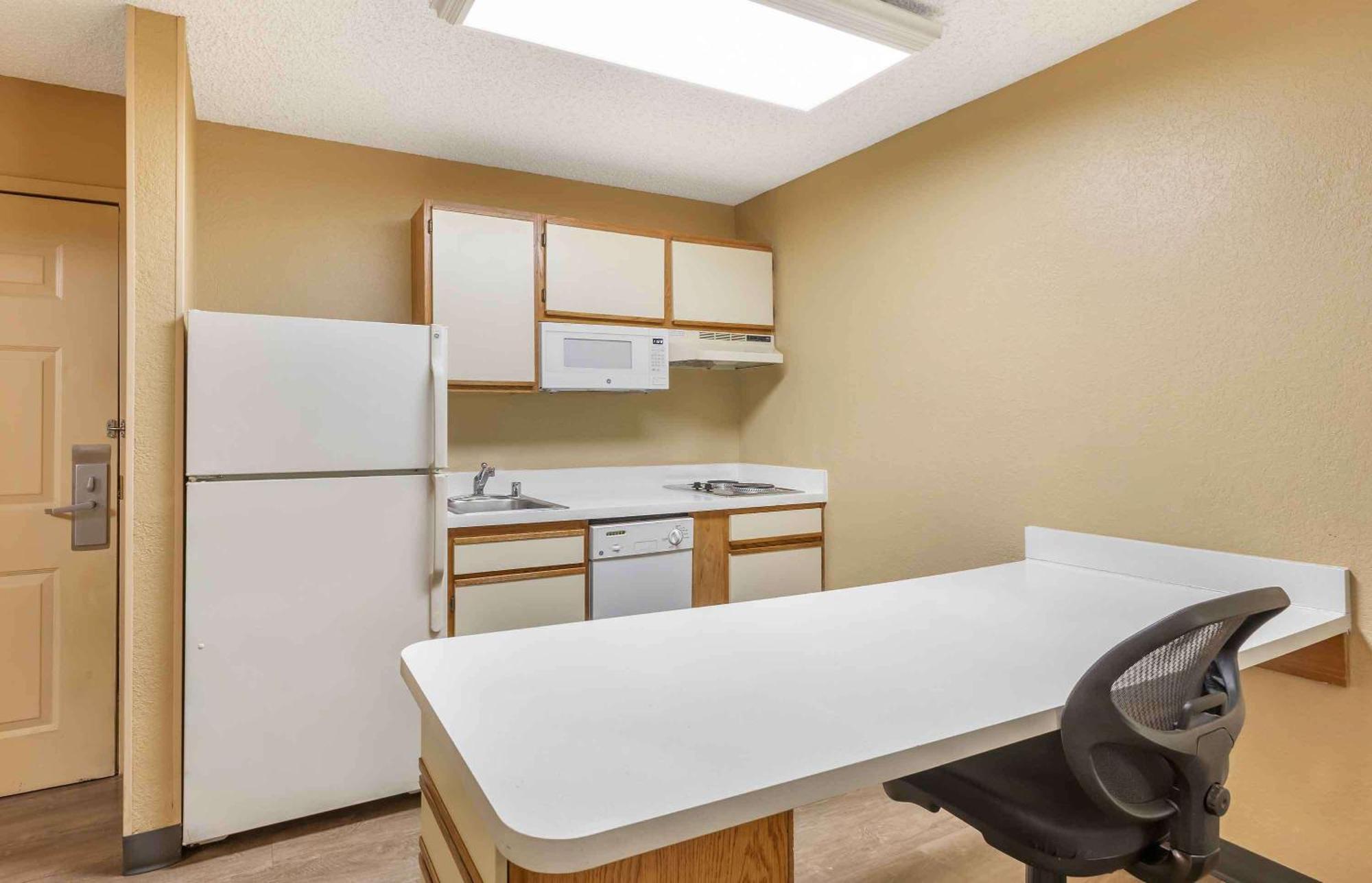 Extended Stay America Select Suites - Jacksonville Salisbury Rd Southpoint Екстериор снимка