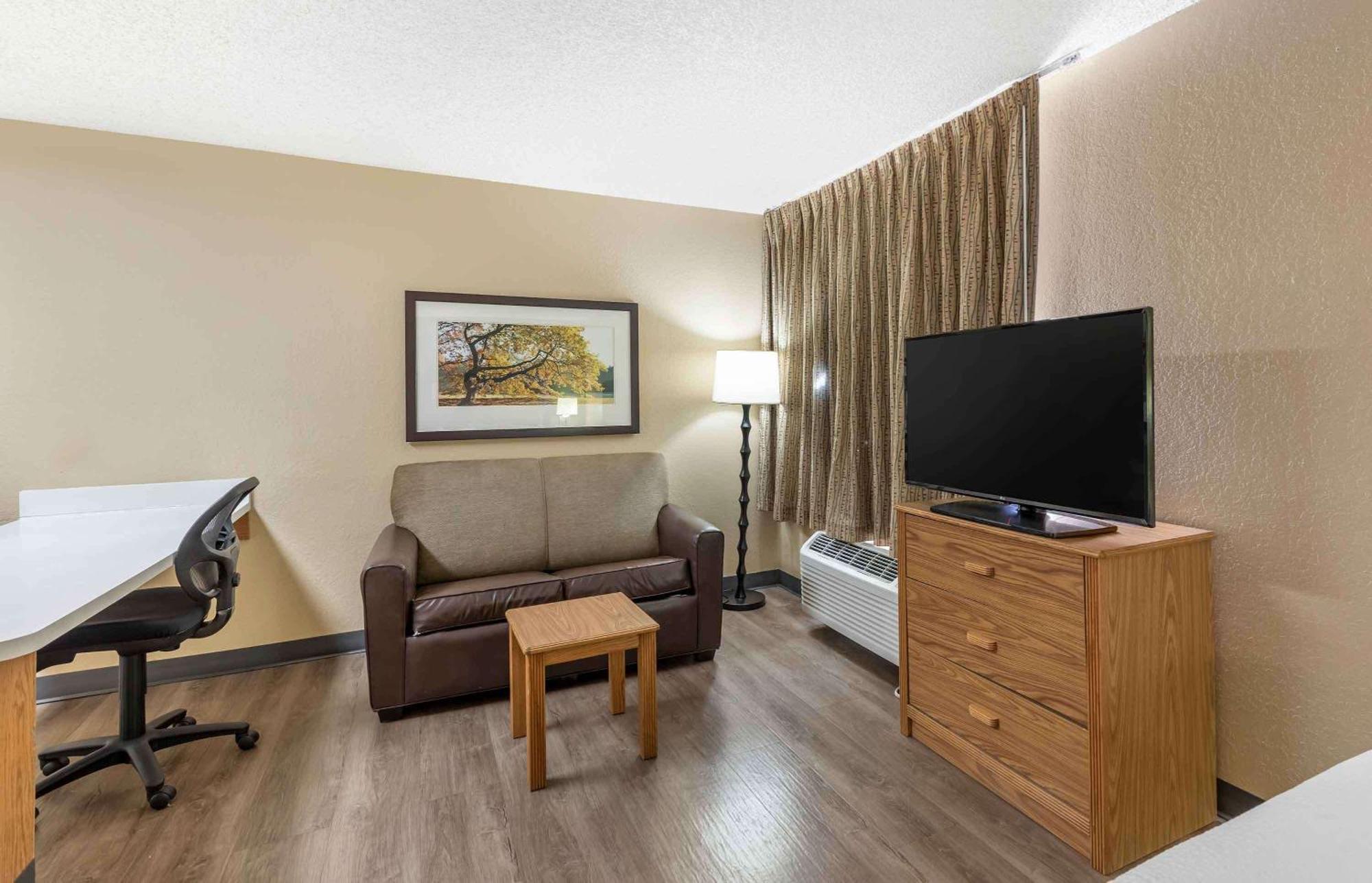 Extended Stay America Select Suites - Jacksonville Salisbury Rd Southpoint Екстериор снимка